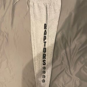 Toronto Raptors size large